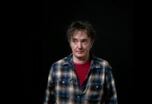 Jedan od najvećih svetskih komičara dolazi u Beograd sa novim šou programom – Dylan Moran stiže u MTS Dvoranu u nedelju 07. marta 2027.