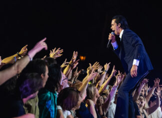 MUZIČKA PROPOVED PRED SKORO 10.000 LJUDI – NICK CAVE & THE BAD SEEDS NA KALEMEGDANU ODRŽALI KONCERT KOJI ĆE SE DUGO PAMTITI